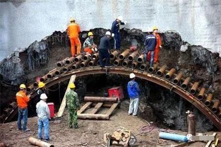 郴州隧道钢花管支护案例